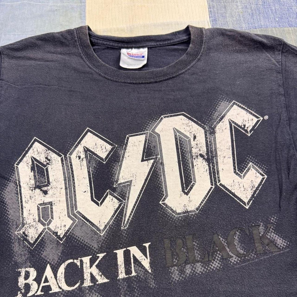 2010 AC/DC Back in Black Distressed Logo Tee | Small