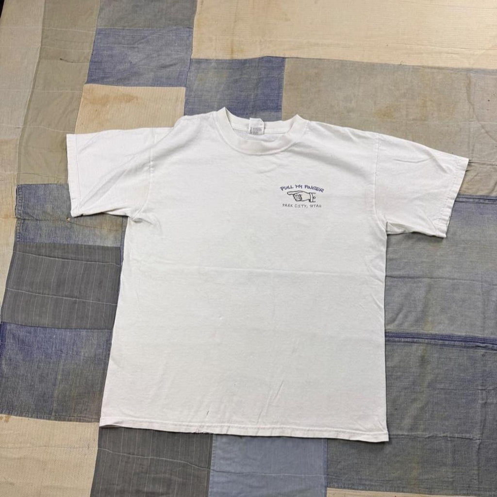 1998 Park City Utah Pull My Finger Ski Humor Tee | Medium