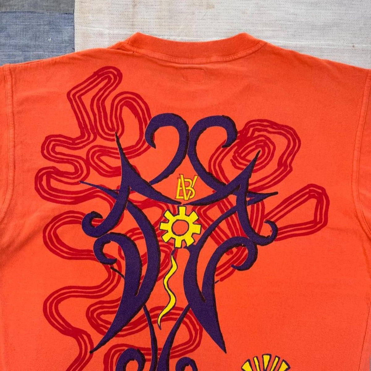1990s Venice Beach Abstract Tribal Graphic Pocket Tee | Large