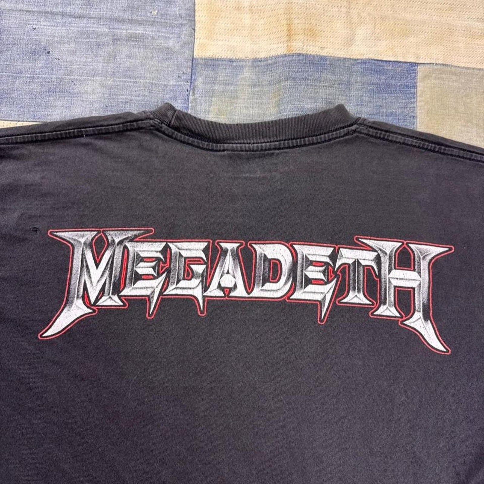 2000s Megadeth Vic Rattlehead Nuclear Missile Band Tee | Medium