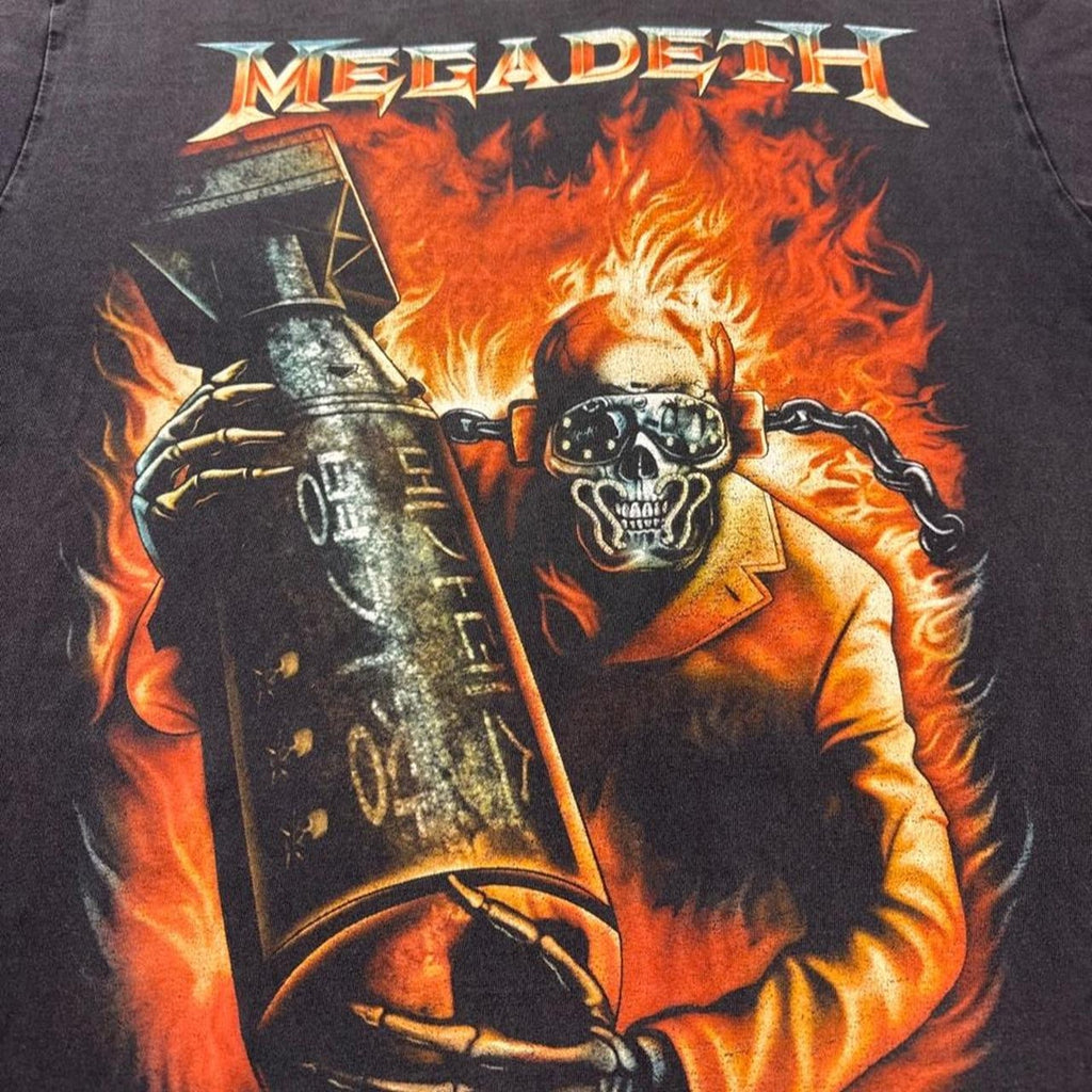 2000s Megadeth Vic Rattlehead Nuclear Missile Band Tee | Medium