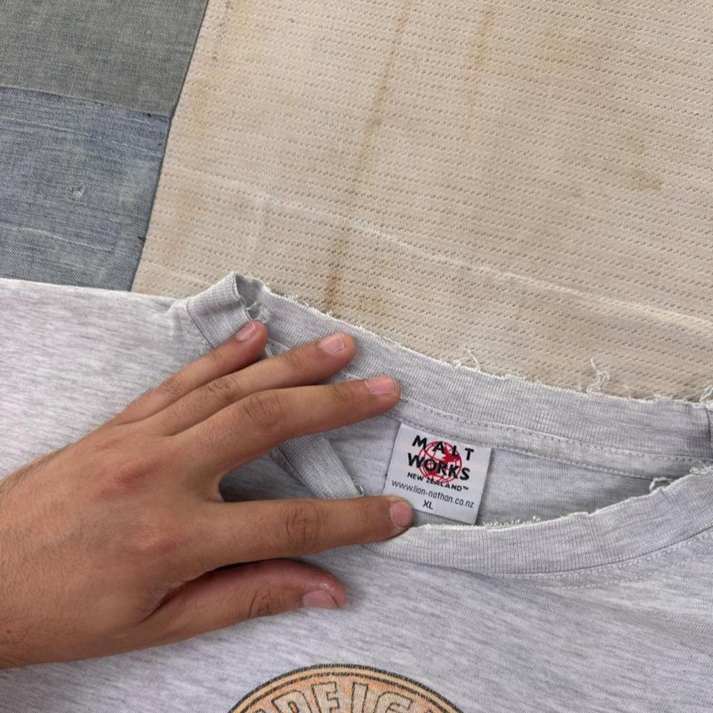 1990s Speight's Beer In Dog We Trust Tee | XL