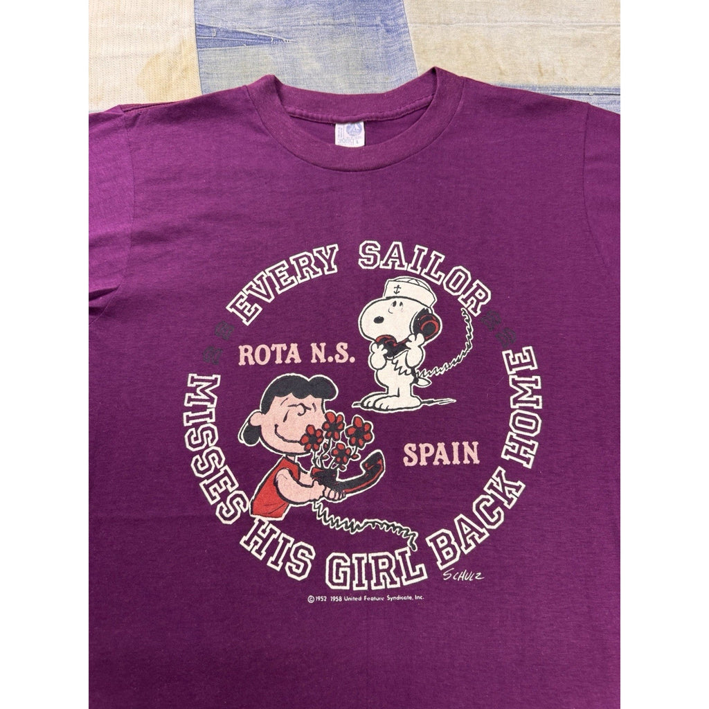 1970’s True Vintage Peanuts Snoopy and Lucy graphic tee Size Large