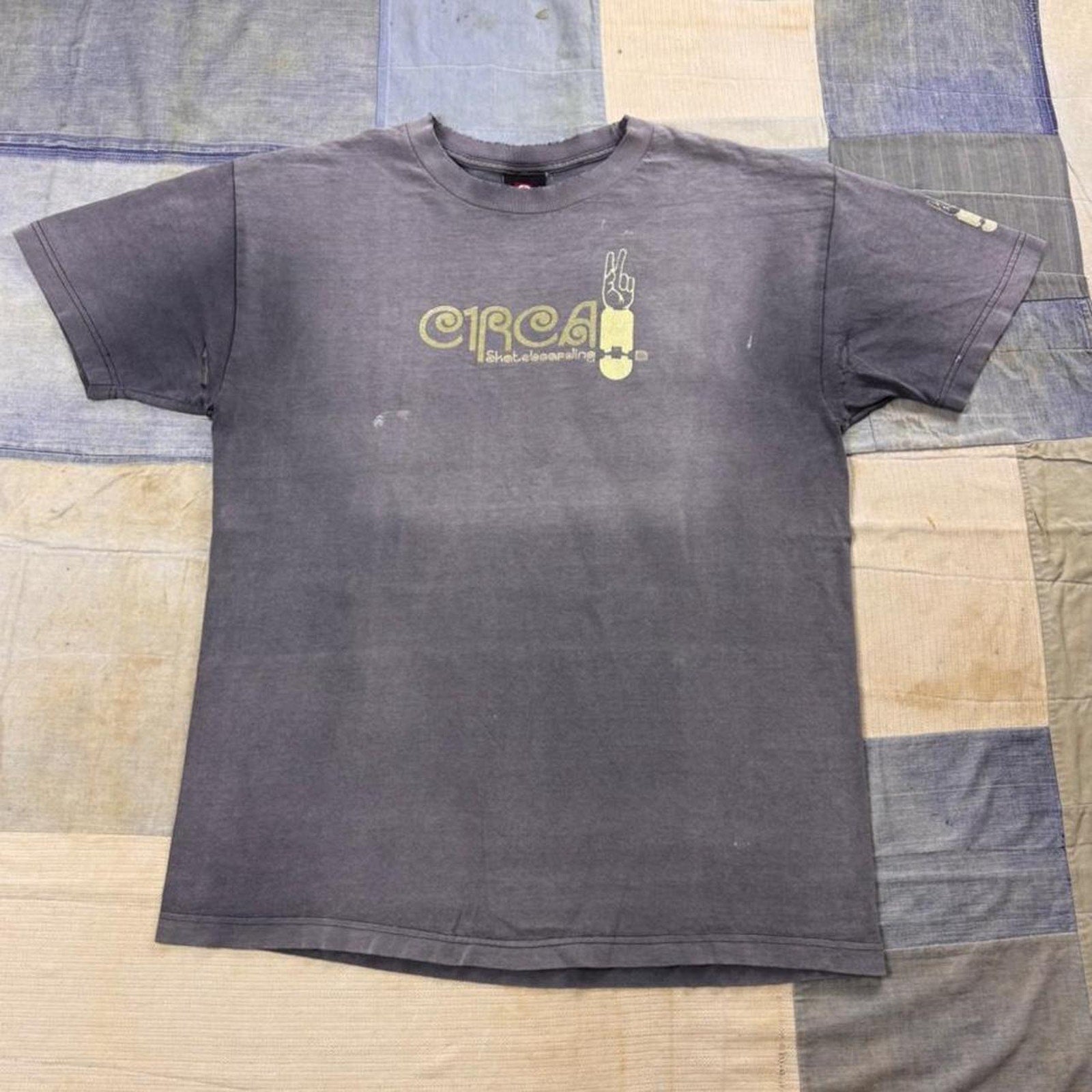 2000s Circa Skateboarding Peace Hand Logo Tee | Large