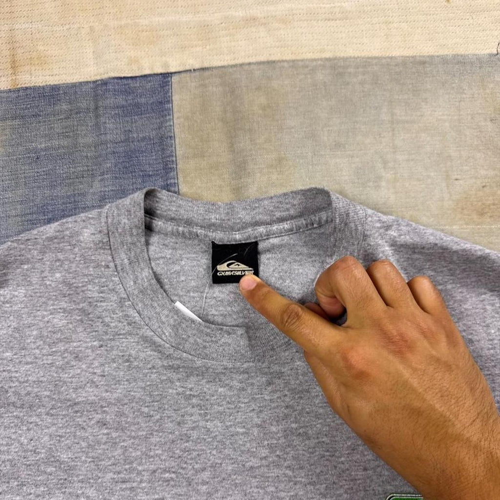 1990s Quiksilver Classic Logo Surf Tee | Large
