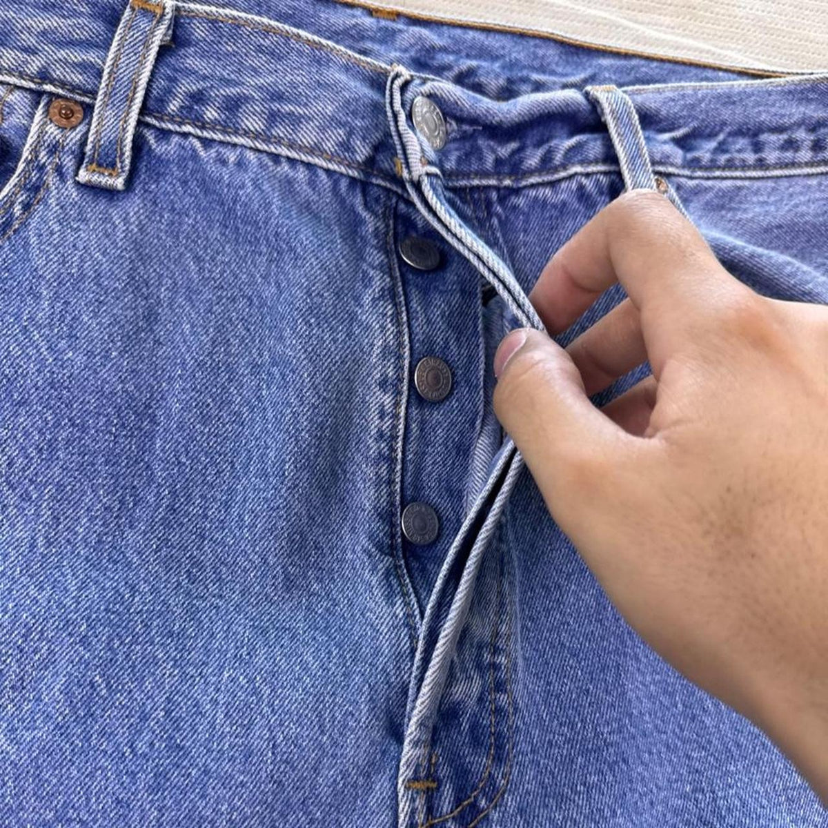 1996 Made in USA Levi's 501 Medium Wash Jeans | 34 x 29.5