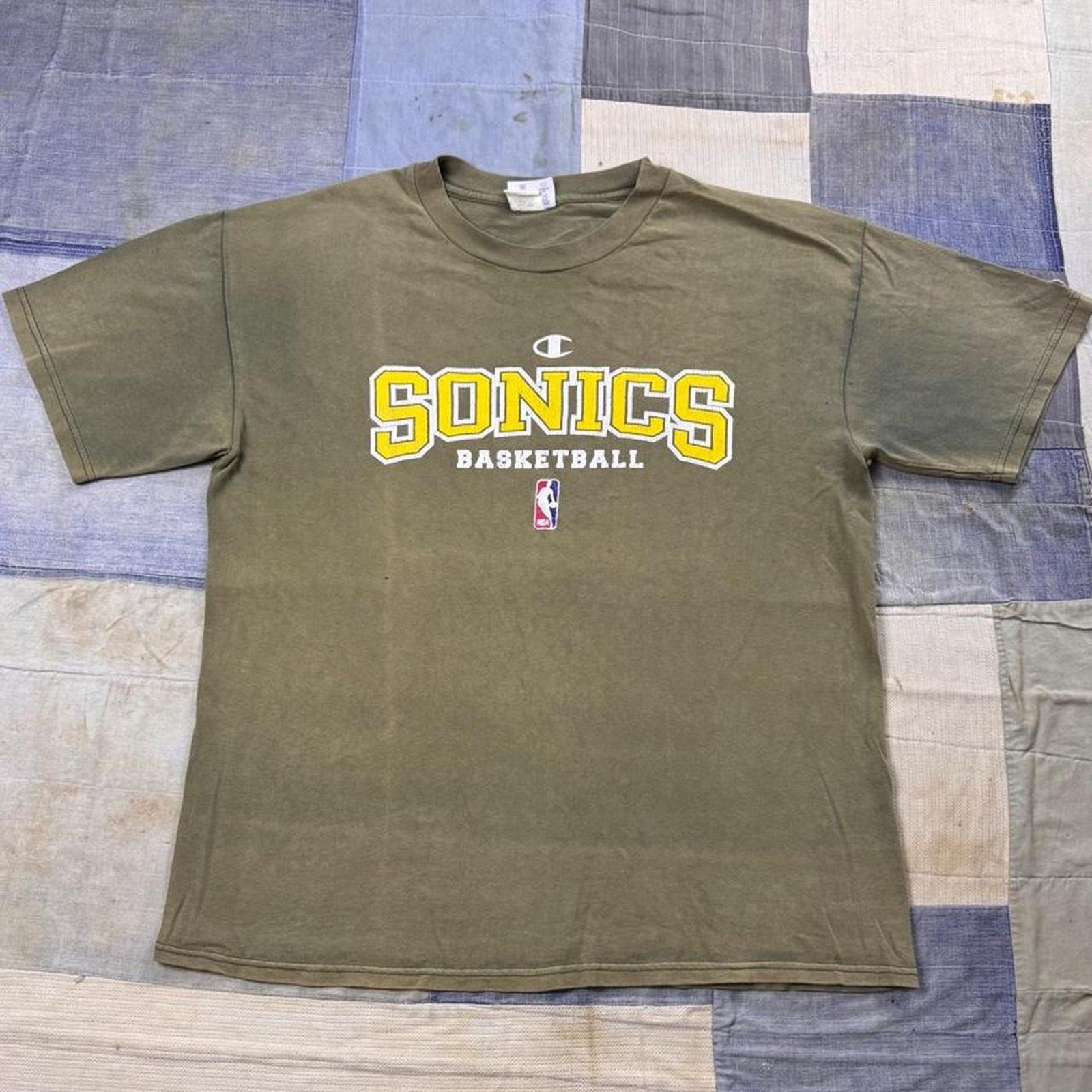 2000s Seattle SuperSonics Champion Basketball Tee | Large