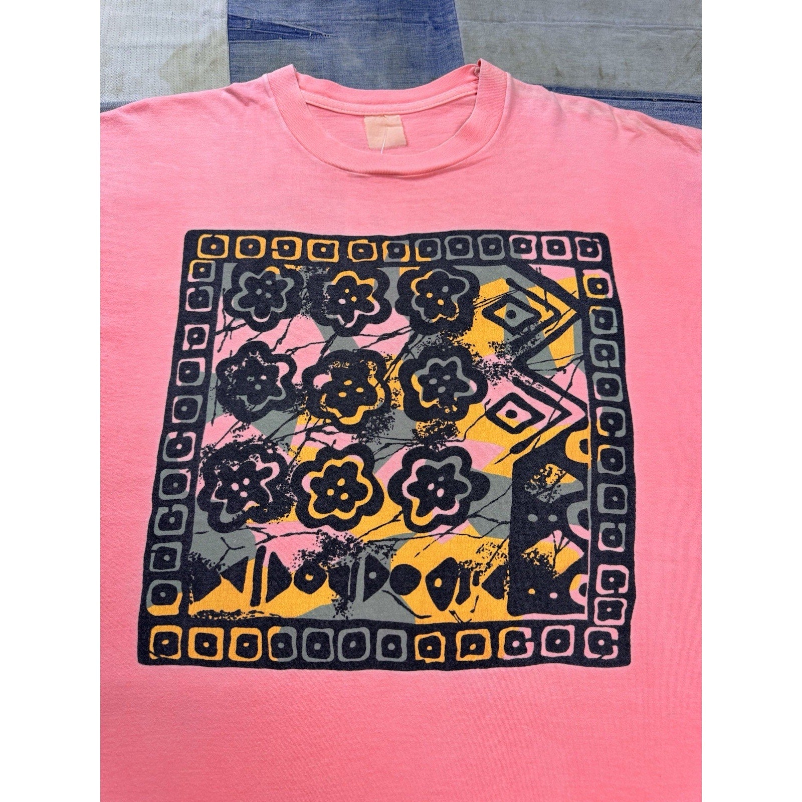 1990s Abstract Floral Graphic Tee | Large