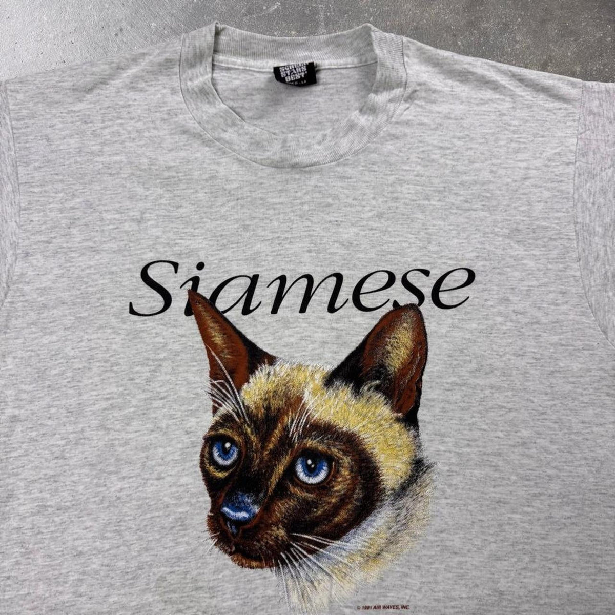 1991 Air Waves Siamese Cat Graphic Tee | Large