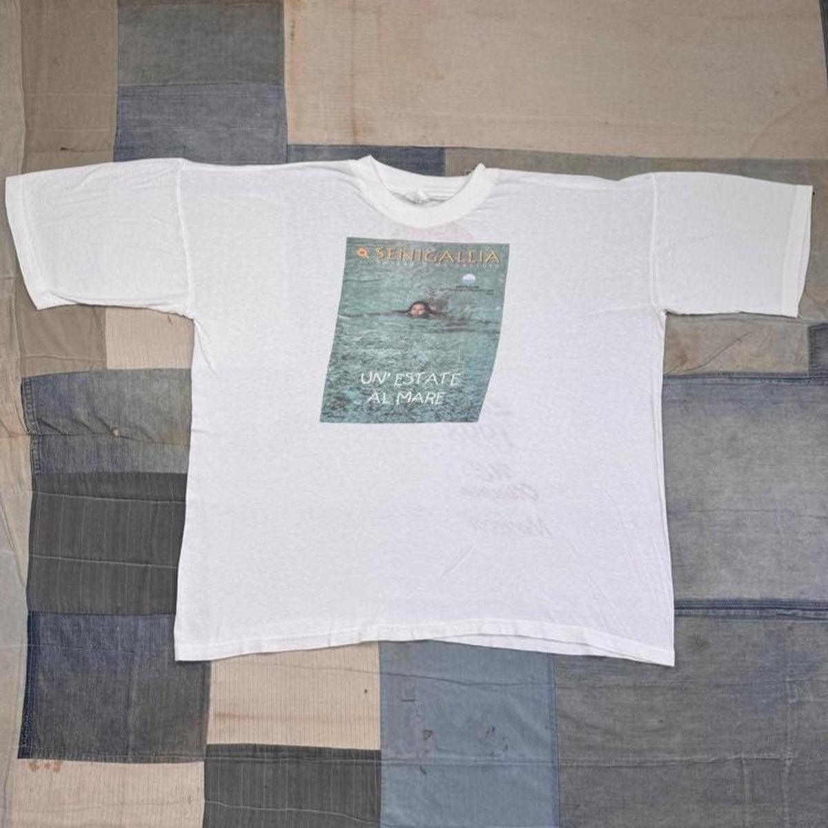 1998 Senigallia Italy Un Estate Al Mare Beach Tourism Graphic Tee | Extra Large