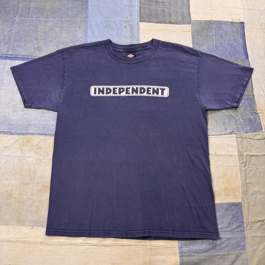2000s Independent Trucks Logo Skateboarding Tee | Large