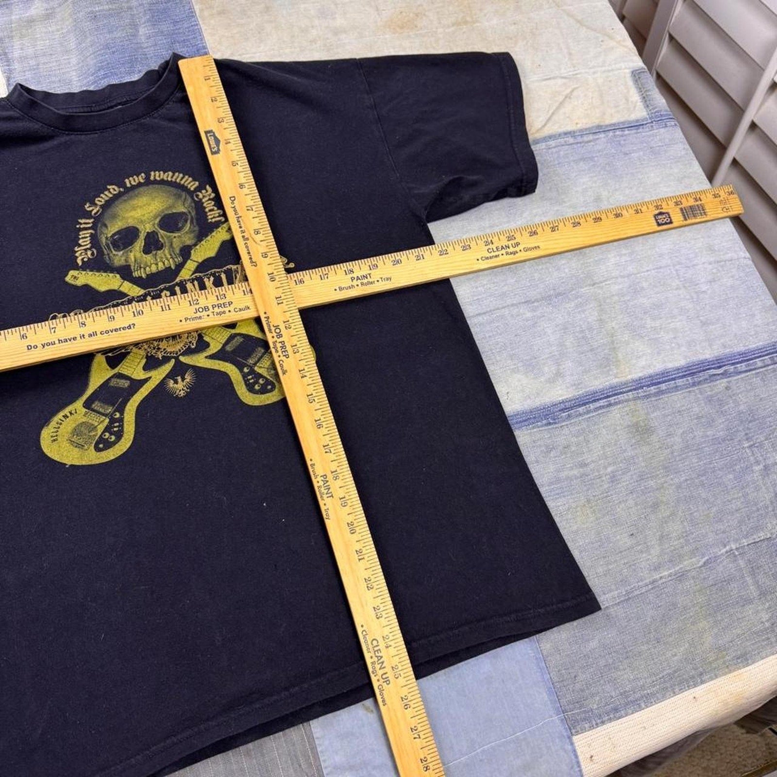 1990s Hellsinki Skull Crossed Tee | Large