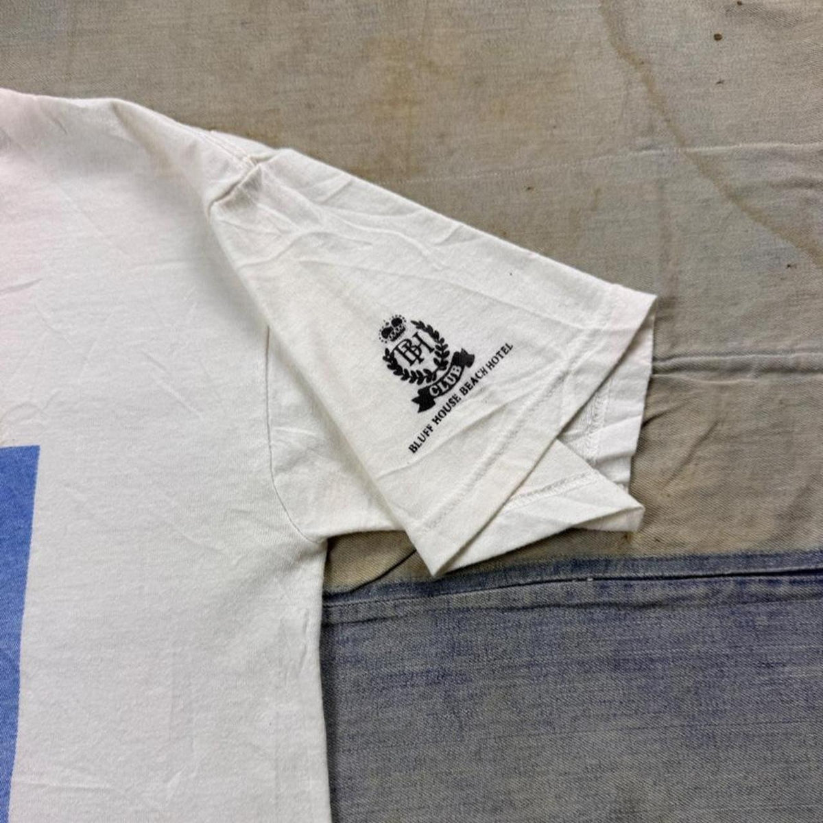 1990s Bluffs House Beach Hotel Caribbean Art Tee | Small