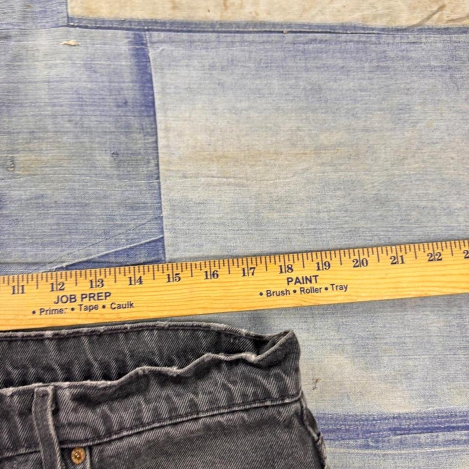 1990s Levi’s 505 Distressed Faded Black Jeans | 36x30.5