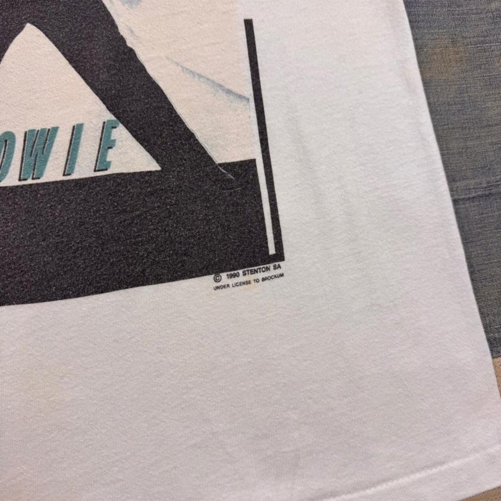 Original vintage 1990 David Bowie “Sound + Vision Tour” T-shirt sz L