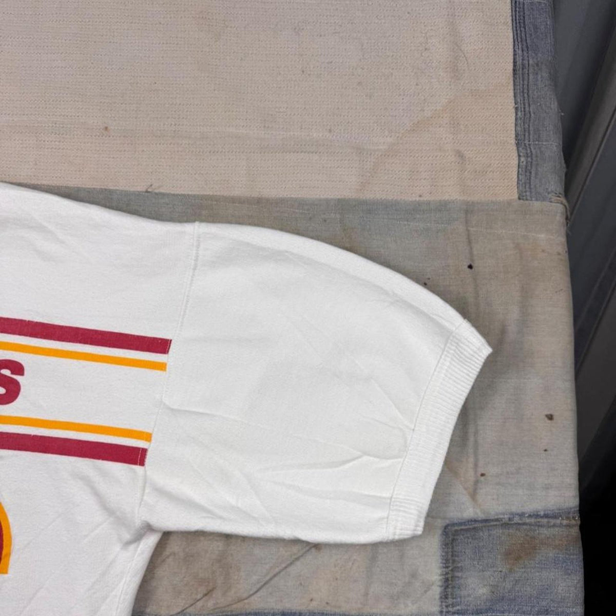 1990s Calgary Flames Cutoff Sweatshirt | XL